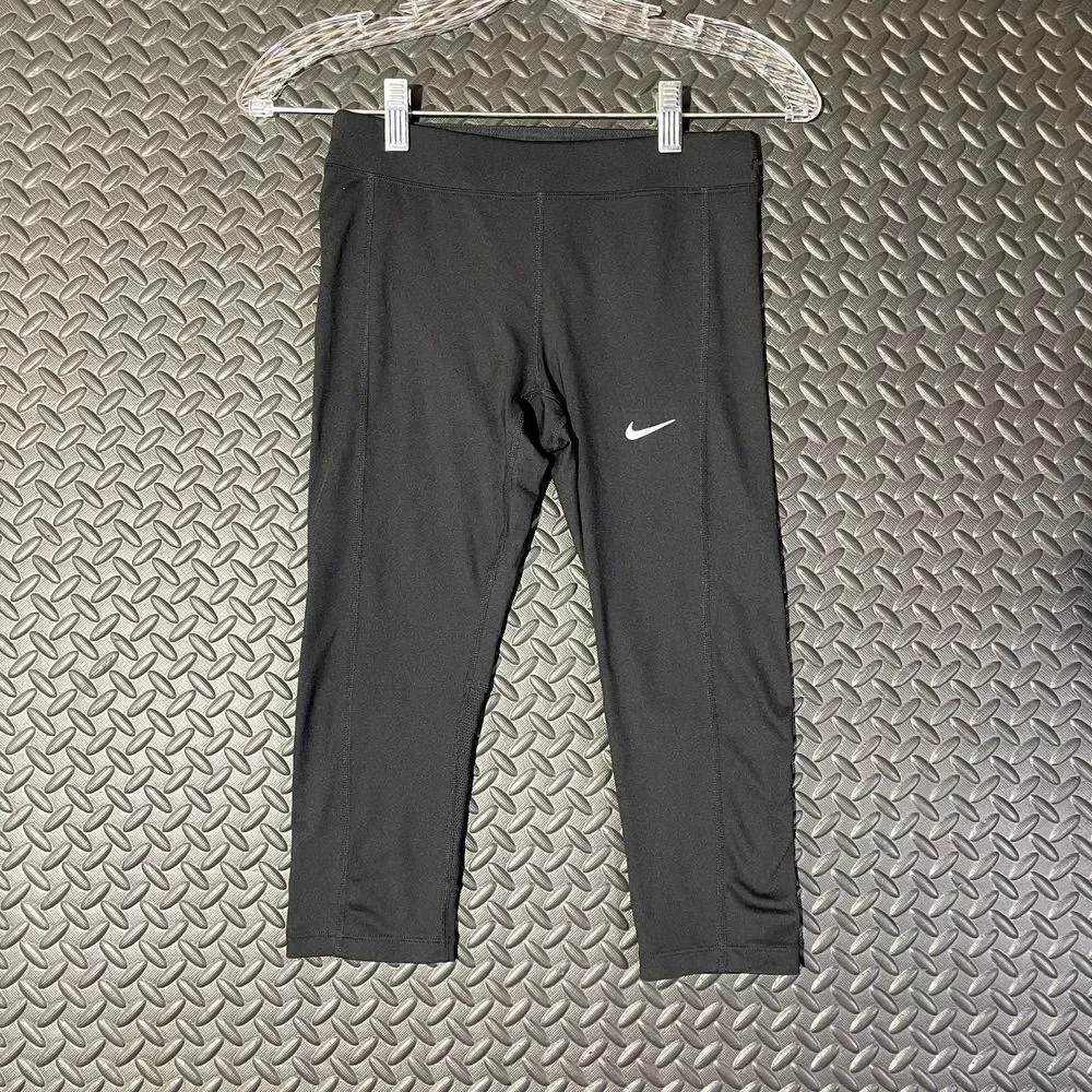 Nike Capri Legging Dri-Fit Athletic Running Workout Gym Fit Women's Size XS‎